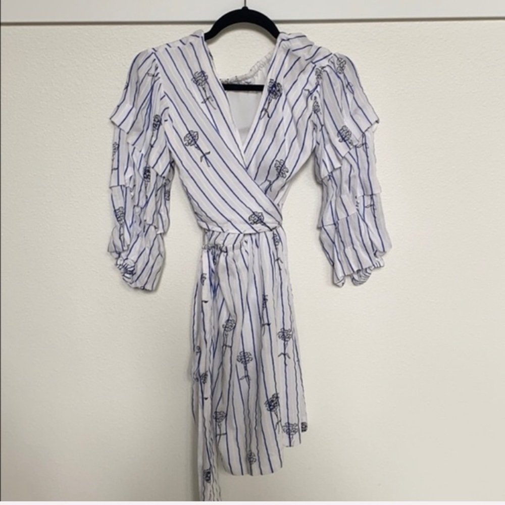 Club Monaco White/Blue Wrap Dress Sz0